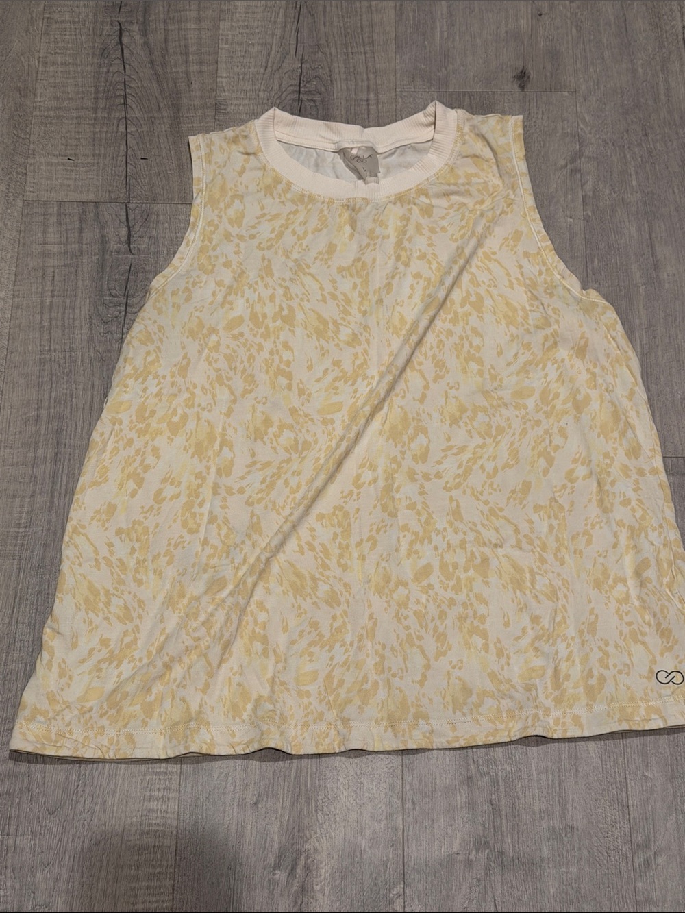 CALIA by Carrie Underwood Cream and Yellow Printed Sleeveless Tank